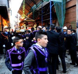 PROCESSIONI religiose per la Pasqua a Palermo. Fotografie di Giulio Azzarello ©2016. PROCESSIONI religiose per la Pasqua a Palermo. Fotografie di Giulio Azzarello ©2016.