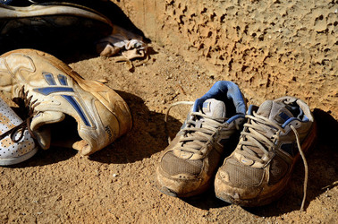 SCARPE di persone povere. Fotografie di Giulio Azzarello &copy;2016.