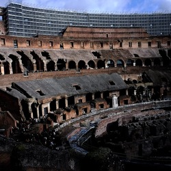 COLOSSEO Roma. Fotografie di Giulio Azzarello ©2020. COLOSSEO Roma. Fotografie di Giulio Azzarello ©2020.