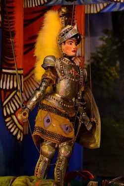 OPERA dei PUPI di Mimmo e Giacomo Cuticchio. Fotografia di Giulio Azzarello ©2020. OPERA dei PUPI di Mimmo e Giacomo Cuticchio. Fotografia di Giulio Azzarello ©2020.