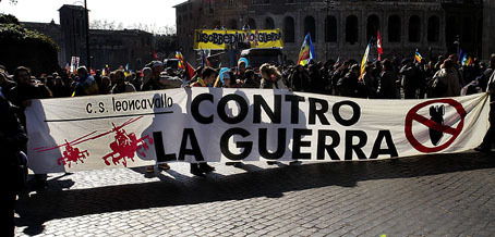 MANIFESTAZIONE per la PACE. Fotografie di Giulio Azzarello ©2014. MANIFESTAZIONE per la PACE. Fotografie di Giulio Azzarello ©2014.