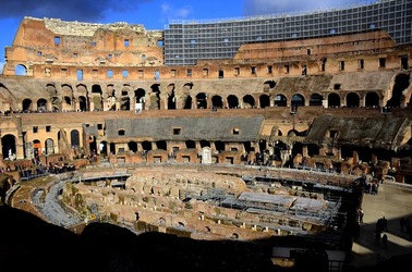 COLOSSEO Roma. Fotografie di Giulio Azzarello ©2020. COLOSSEO Roma. Fotografie di Giulio Azzarello ©2020.