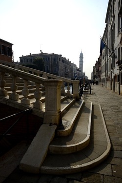 VENEZIA fotografie di Giulio Azzarello ©2022.