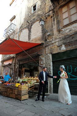 IL MATRIMONIO DI PAOLA E RAPHAEL fotografie di Giulio Azzarello &copy;2014.