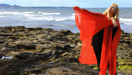 SARA FAVARO attrice e scrittrice italiana. Fotografie di Giulio Azzarello &copy;2015 2016.