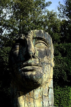 IGOR MITORAJ Giardino di Boboli. Fotografie di Giulio Azzarello &copy;2022.