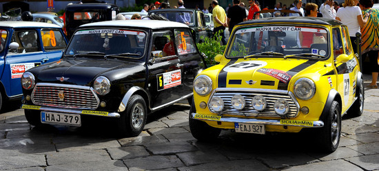 RADUNO di auto classiche MiniCooper. Fotografie di Giulio Azzarello &copy;2016.