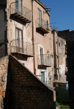 PORTO EMPEDOCLE in Sicilia. Fotografie di Giulio Azzarello &copy;2014.