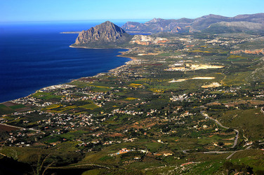 ERICE e il suo QUARTIERE SPAGNOLO.Fotografie di Giulio Azzarello &copy;2014.