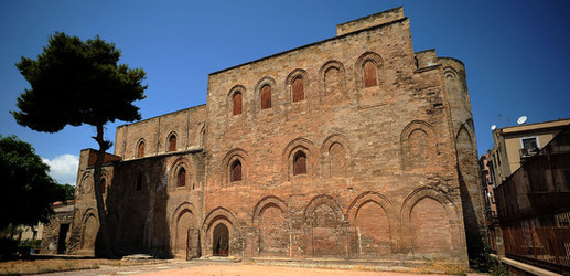 CHIESA E CHIOSTRO DELLA MAGIONE a Palermo panoramiche e particolari. Fotografie di Giulio Azzarello ©2014. CHIESA E CHIOSTRO DELLA MAGIONE a Palermo panoramiche e particolari. Fotografie di Giulio Azzarello ©2014.