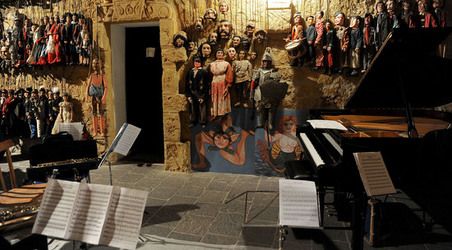 GIACOMO CUTICCHIO e il suo ensemble musicale. Fotografie di Giulio Azzarello &copy;2014.