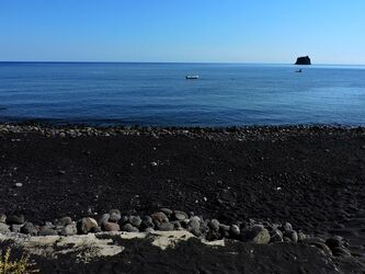 ISOLA di STROMBOLI fotografie di Giulio Azzarello &copy;2020.