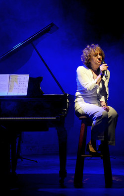 JAZZ spettacolo di Moschella Mulè. Fotografie di Giulio Azzarello ©2016. JAZZ spettacolo di Moschella Mulè. Fotografie di Giulio Azzarello ©2016.
