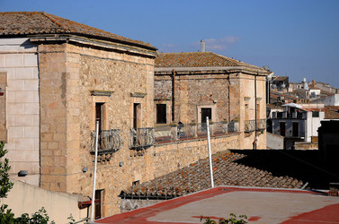 POLIZZI GENEROSA in Sicilia. Fotografie di Giulio Azzarello ©2014. POLIZZI GENEROSA in Sicilia. Fotografie di Giulio Azzarello ©2014.