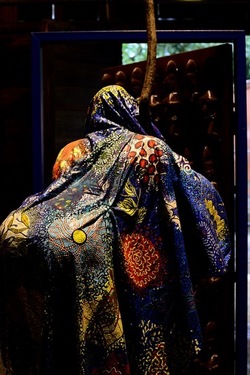 VENEZIA installazione nigeriana inizio Arsenale. Biennale Arch. Cont.. Fotografie di Giulio Azzarello &copy;2022.