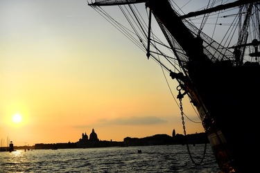 AMERIGO VESPUCCI fotografie di Giulio Azzarello ©2020. AMERIGO VESPUCCI fotografie di Giulio Azzarello ©2020.