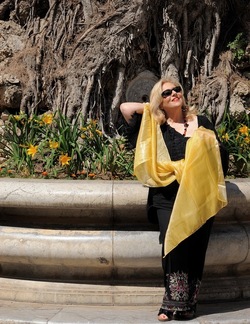 SARA FAVARO attrice e poetessa siciliana. Fotografie di Giulio Azzarello &copy;2018.