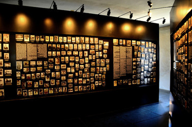 AUSCHWITZ BIRKENAU il percorso della memoria e i documenti. Fotografie di Giulio Azzarello &copy;2016.