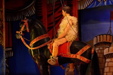 OPERA dei PUPI di Mimmo e Giacomo Cuticchio. Fotografia di Giulio Azzarello ©2020. OPERA dei PUPI di Mimmo e Giacomo Cuticchio. Fotografia di Giulio Azzarello ©2020.