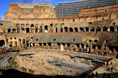 COLOSSEO Roma. Fotografie di Giulio Azzarello ©2020. COLOSSEO Roma. Fotografie di Giulio Azzarello ©2020.