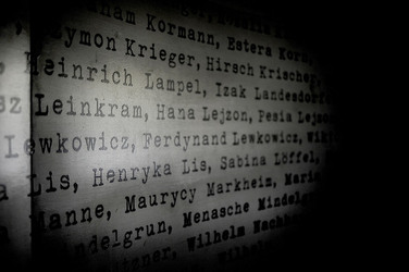 IL MUSEO SCHINDLER a Cracovia. Fotografie di Giulio Azzarello ©2016. IL MUSEO SCHINDLER a Cracovia. Fotografie di Giulio Azzarello ©2016.