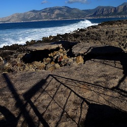 COSTA SICILIANA. Fotografie di Giulio Azzarello &copy;2022.