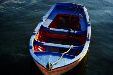 BARCHE. Fotografie di Giulio Azzarello ©2022. BARCHE. Fotografie di Giulio Azzarello ©2022.