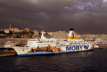 IL PORTO DI GENOVA panoramiche e particolari. Fotografie di Giulio Azzarello &copy;2014.
