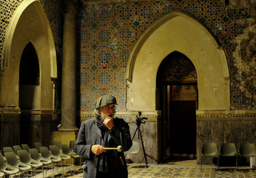 Mimmo Cuticchio in un suo spettacolo. Fotografie di Giulio Azzarello &copy;2017.