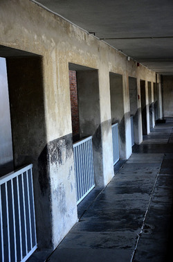AUSCHWITZ BIRKENAU il percorso della memoria e i documenti. Fotografie di Giulio Azzarello &copy;2016.