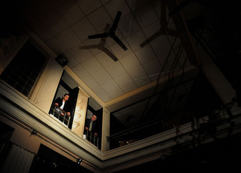 HAROLD PINTER drammaturgo inglese al teatro Candelai di Palermo. Fotografie di Giulio Azzarello ©2014. HAROLD PINTER drammaturgo inglese al teatro Candelai di Palermo. Fotografie di Giulio Azzarello ©2014.