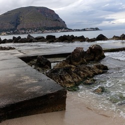MONDELLO. Fotografie di Giulio Azzarello &copy;2022.