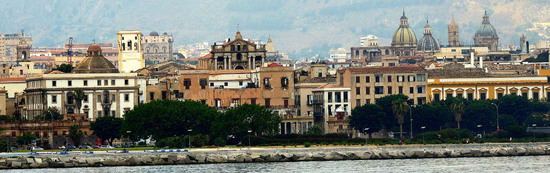 IL GOLFO E IL PORTO DI PALERMO. Fotografie di Giulio Azzarello &copy;2015 2016.