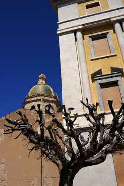 TRAPANI il centro storico il porto il mare la colombaia. Fotografie di Giulio Azzarello ©2014. TRAPANI il centro storico il porto il mare la colombaia. Fotografie di Giulio Azzarello ©2014.