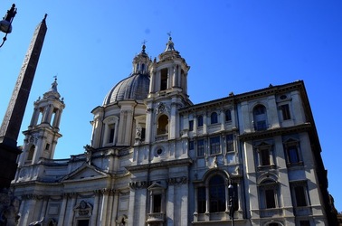 PIAZZA NAVONA Roma. Fotografie di Giulio Azzarello ©2020. PIAZZA NAVONA Roma. Fotografie di Giulio Azzarello ©2020.