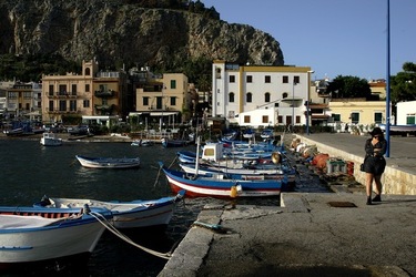 LUOGHI SICILIANI fotografie di Giulio Azzarello ©2020