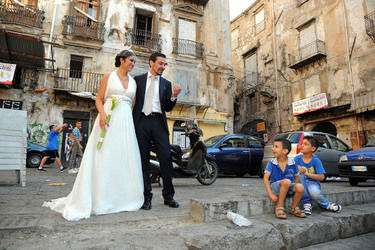 IL MATRIMONIO DI PAOLA E RAPHAEL fotografie di Giulio Azzarello &copy;2014.