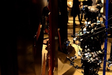 VENEZIA installazione nigeriana inizio Arsenale. Biennale Arch. Cont.. Fotografie di Giulio Azzarello &copy;2022.