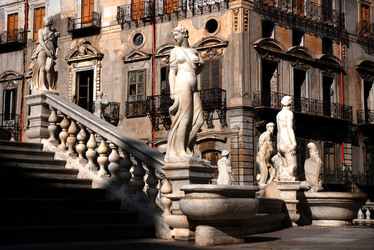 PIAZZA PRETORIA a Palermo panoramiche e particolari. Fotografie di Giulio Azzarello &copy;2014.