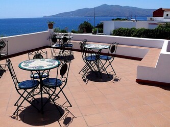 ISOLA DI SALINA arcipelago delle Eolie in Sicilia. Fotografie di Giulio Azzarello ©2014. ISOLA DI SALINA arcipelago delle Eolie in Sicilia. Fotografie di Giulio Azzarello ©2014.
