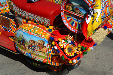 VESPE raduno storico a Palermo panoramiche e particolari. Fotografie di Giulio Azzarello &copy;2014.