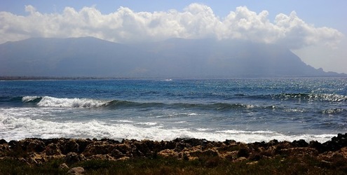 PAESAGGIO SICILIANO di MARE. Fotografia di Giulio Azzarello &copy;2018.
