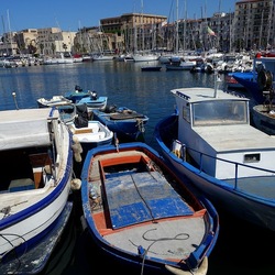 PALERMO. Fotografie di Giulio Azzarello ©2022. PALERMO. Fotografie di Giulio Azzarello ©2022.