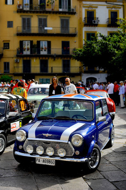 RADUNO di auto classiche MiniCooper. Fotografie di Giulio Azzarello &copy;2016.
