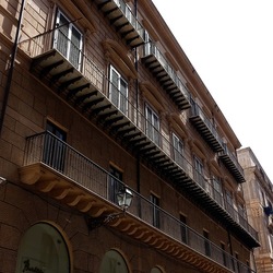 PALERMO. Fotografie di Giulio Azzarello &copy;2022.