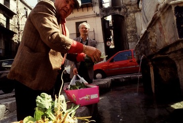 VUCCIRIA anni 90. Fotografie di Giulio Azzarello ©2022. VUCCIRIA anni 90. Fotografie di Giulio Azzarello ©2022.