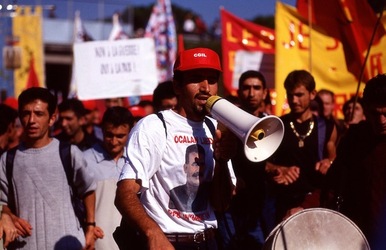 MARCIA DELLA PACE PERUGIA ASSISI fotografie di Giulio Azzarello &copy;2000 2022.