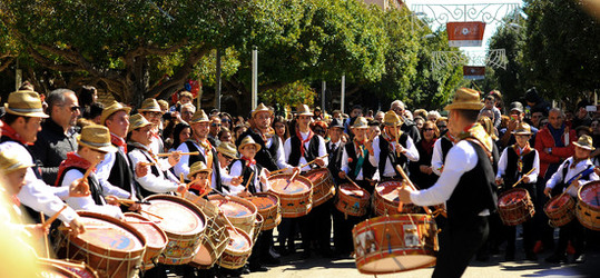 Tamburai siciliani di Agrigento. Fotografie di Giulio Azzarello &copy;2017.