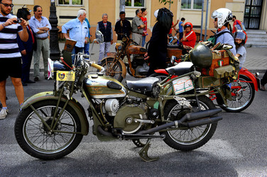RADUNO di Auto e Moto classiche. Fotografie di Giulio Azzarello &copy;2016.