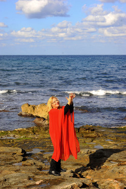 SARA FAVARO attrice e scrittrice italiana. Fotografie di Giulio Azzarello &copy;2015 2016.